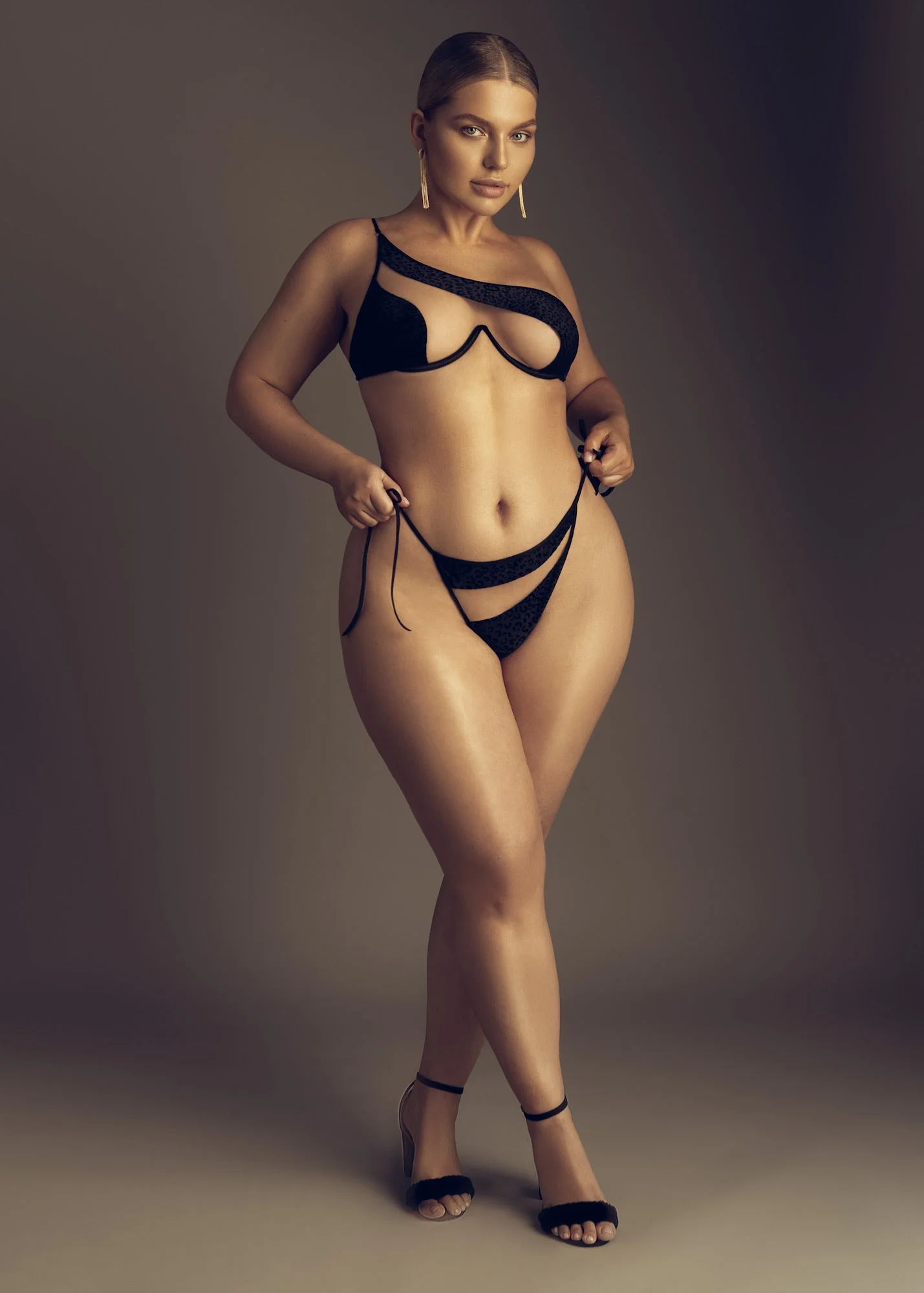 Gigi Top Black - Image 7